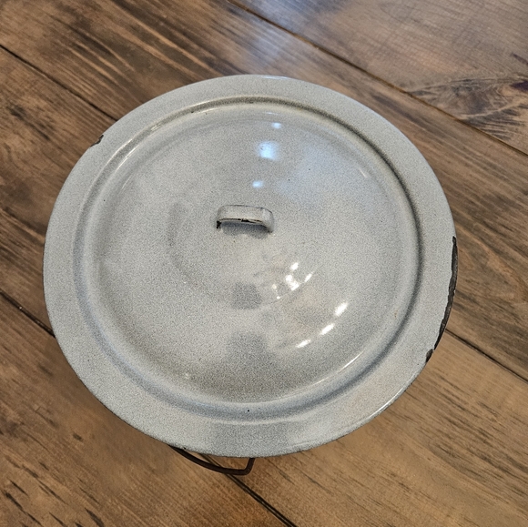 Vintage Enamelware Stock Pot/Bucket Wood Handle & Lid - Picture 7 of 14